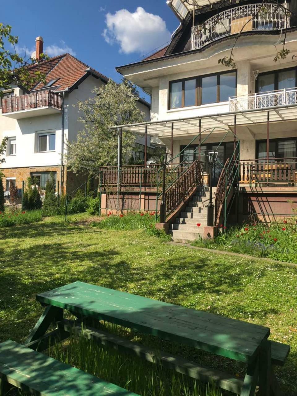 Luxury Eagle Apartman Budapest Exterior photo